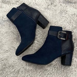 Karen Scott Navy Blue Ankle Boots